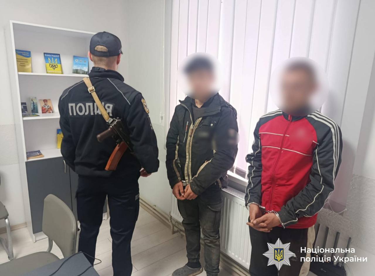 Двоє хлопців до смерті забили чоловіка на Франківщині